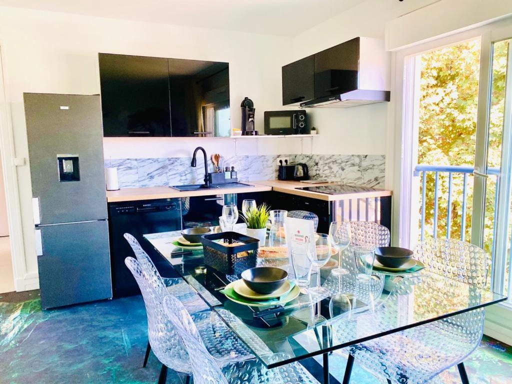 Appartement ATYPIQUE - Rêvez à 20min de PARIS - PARKING GRATUIT à Argenteuil Extérieur photo