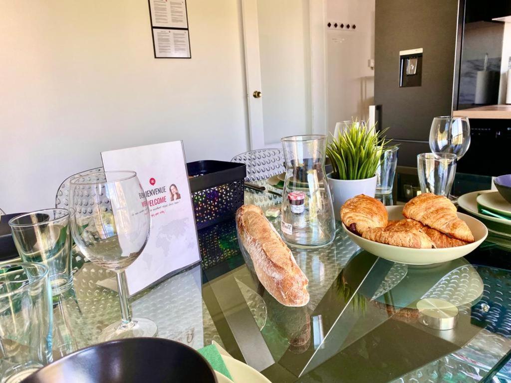 Appartement ATYPIQUE - Rêvez à 20min de PARIS - PARKING GRATUIT à Argenteuil Extérieur photo