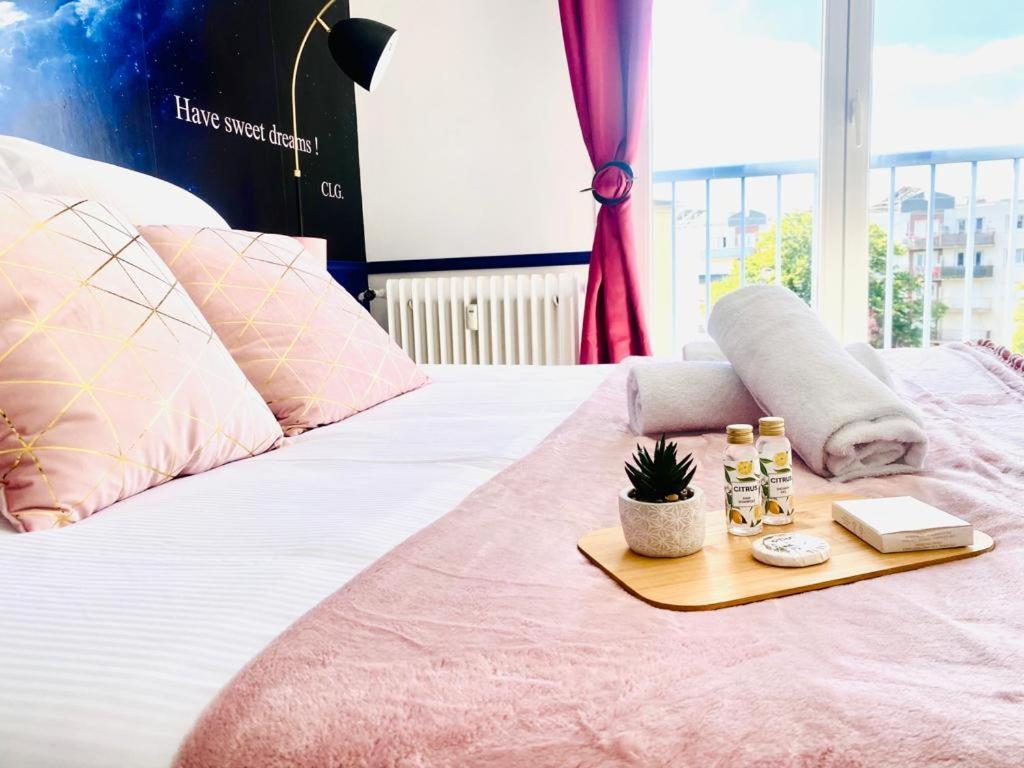 Appartement ATYPIQUE - Rêvez à 20min de PARIS - PARKING GRATUIT à Argenteuil Extérieur photo